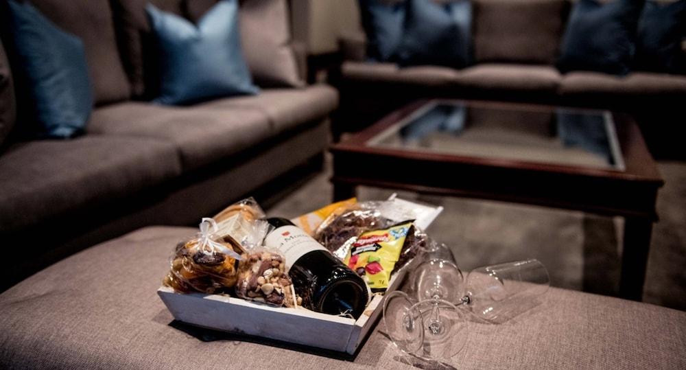 Raphael Suites Johannesburg Bagian luar foto