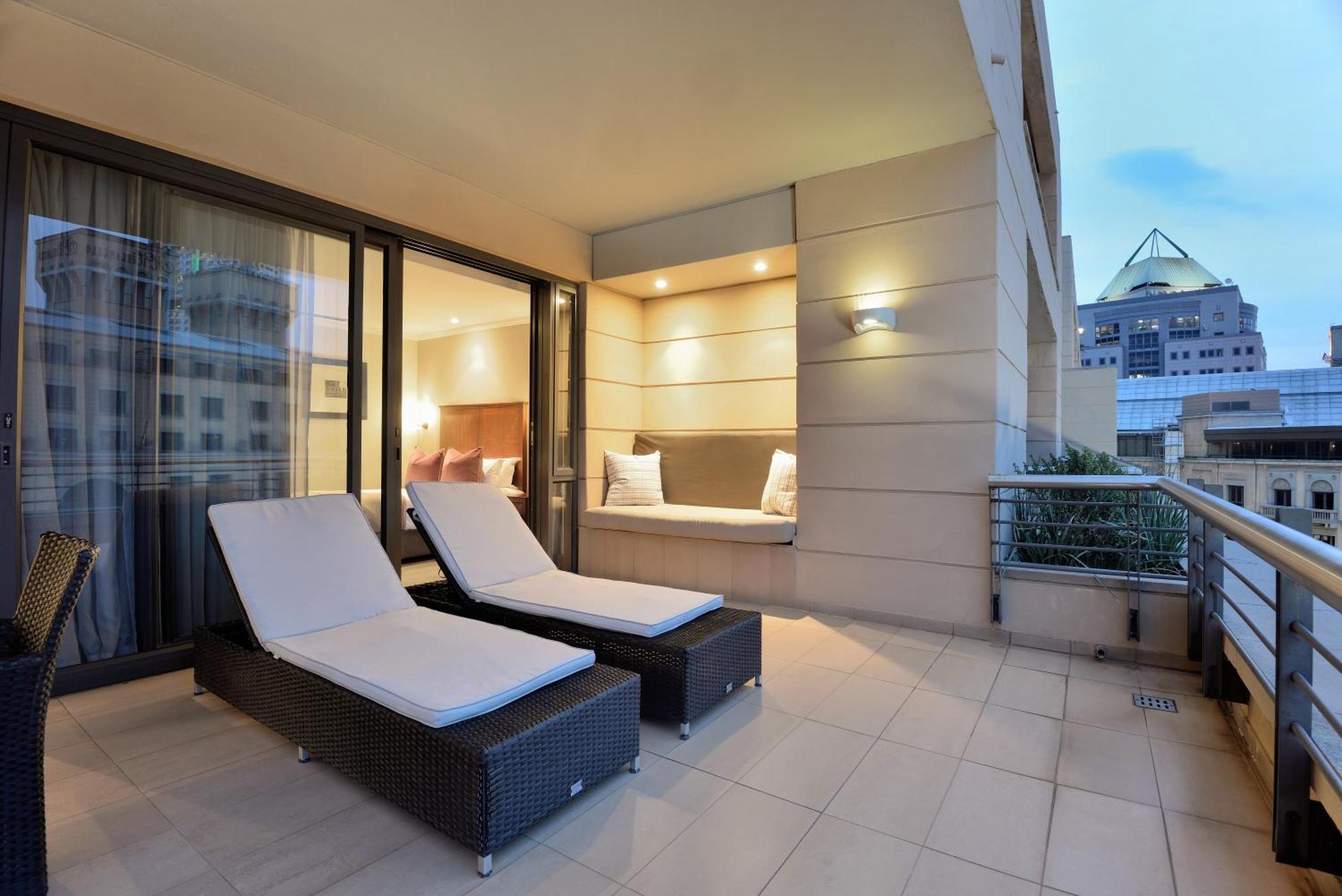 Raphael Suites Johannesburg Bagian luar foto